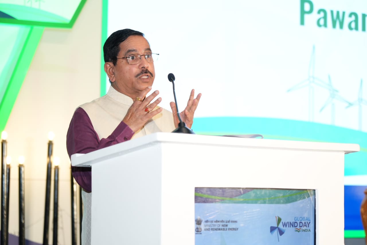 Pralhad Joshi speaking at Global Wind Day in Bengaluru