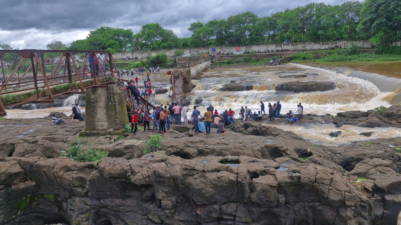 Rescue teams at Pune bridge collapse site over Indrayani River